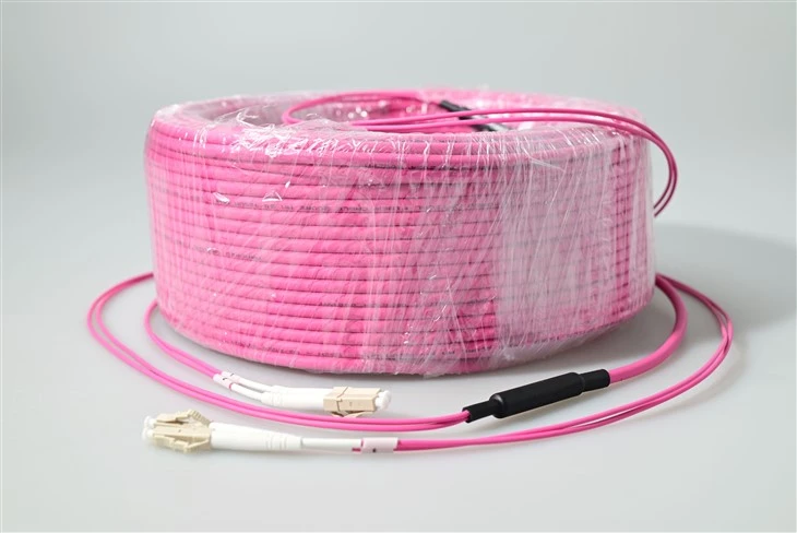 LC til LC OM4 Multimode Duplex Patch-ledning – 1,25 mm SFF Ferrule, IEC 61754-20, til SFP+ højdensitetskabler
