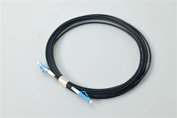 LC UPC Simplex Black Singlemode Fiber Patch-kabel til SFF-forbindelser med høj-densitet