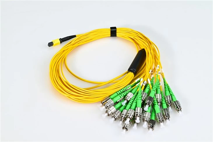Fiber Optic Patch Cord Mtp To Fc Apc 3.0mm Gul 24 Core